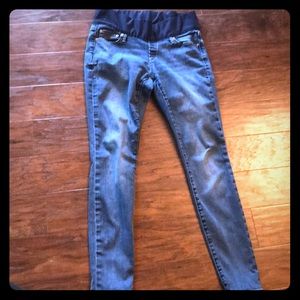 Maternity skinny jeans